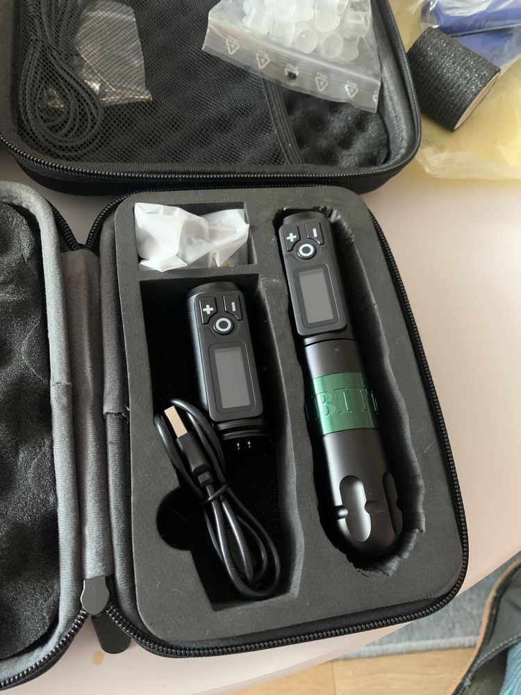 Aparat de tatuat Ambition, kit complet + toate consumabilele necesare