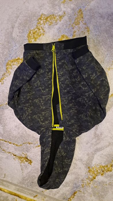 Продам ветровку для мальчика