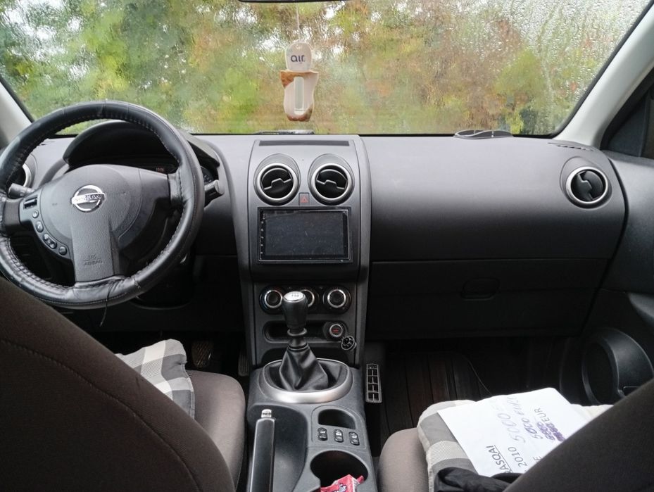 nissan qashqai an 2010