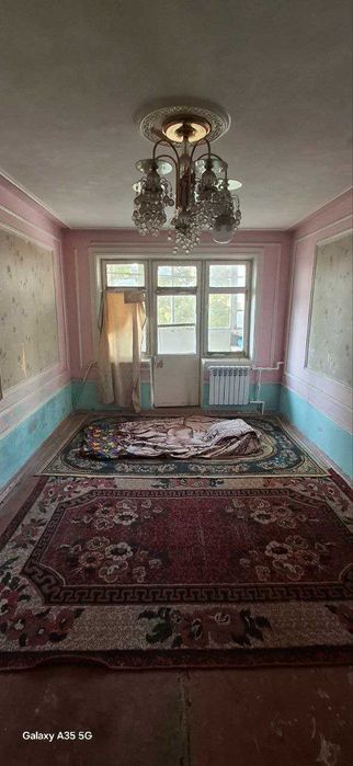 Однокомнатная квартира на 4-этаже, можно сделать ремонт под себя!!