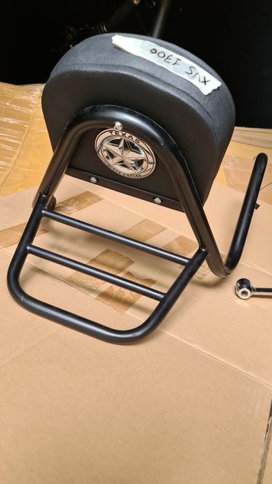 Sissy bar spatar Yamaha XVS 1300 Wildstar  / geanta piele Franco Cuoio