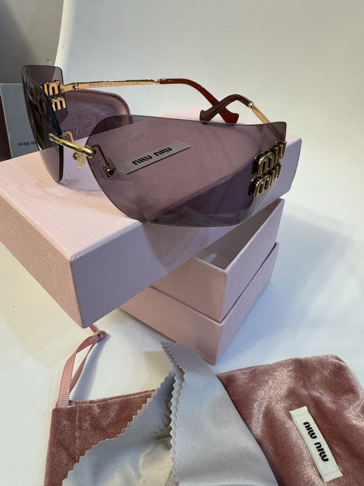 Очки солнцезащитные Miu Miu 2024 тренд