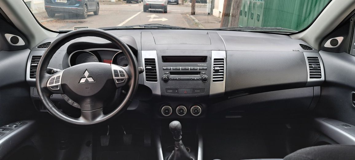 Mitsubishi Outlader 2010 -  KM 159000