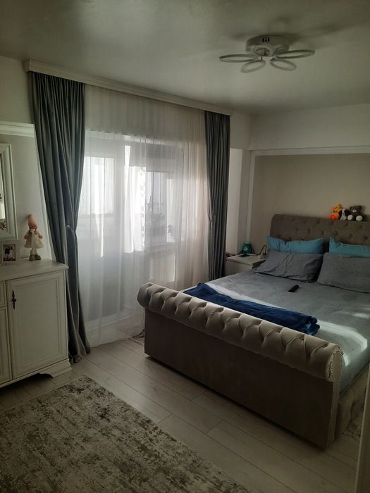 Apartament trei camere