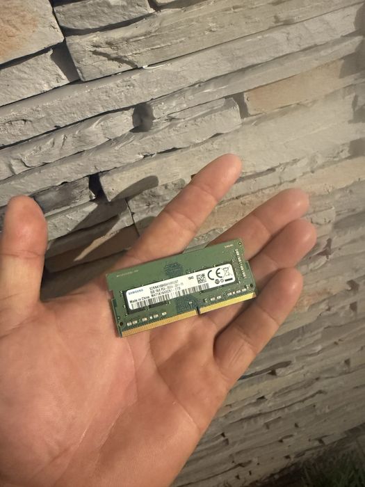 Placuta ram 8gb ddr 4 2666mhz a fost montata pe un legion y530