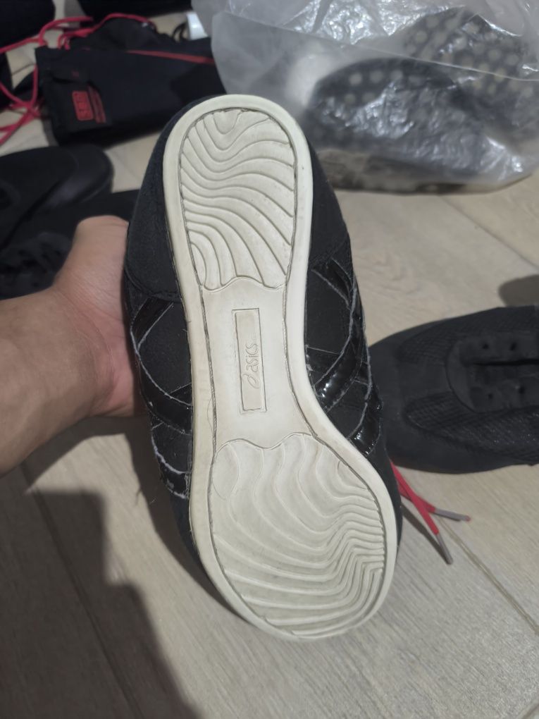 Борцовки Asics в хорошем состоянии