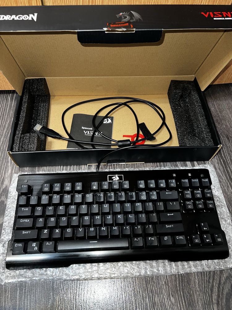 Tastatura mecanica de gaming Redragon RGB