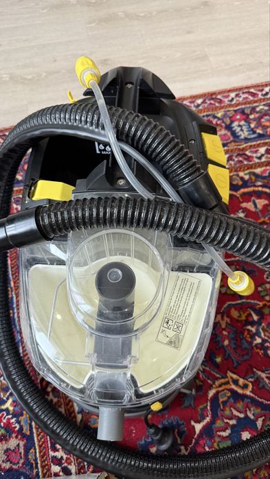 Моющий пылесос Karcher