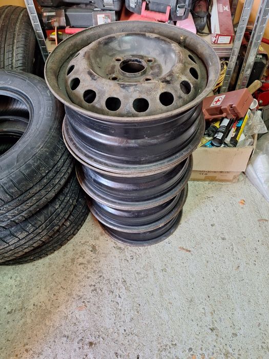 Намалени на 49лв Налични гуми, джанти, гуми с джанти