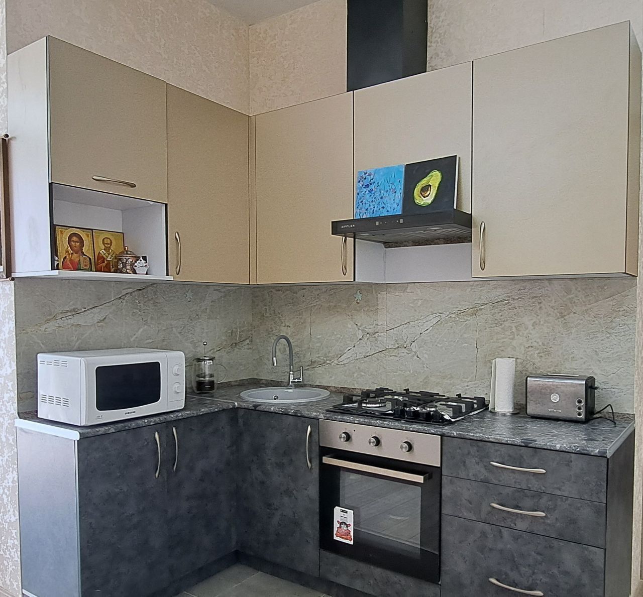 Бий. Центр Луначарского новостройка. 50м² 2/4/5  Кирпич.