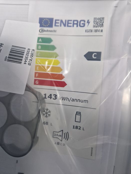 Хладилник зя вграждане Bauknecht A++ No Frost Нов