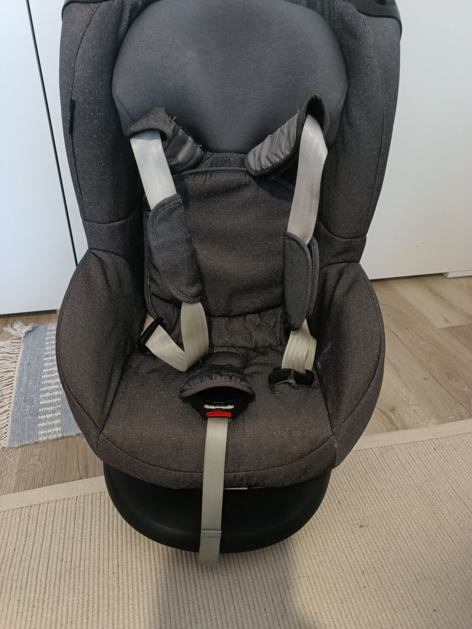 Maxi cosi "Tobi" столче за кола