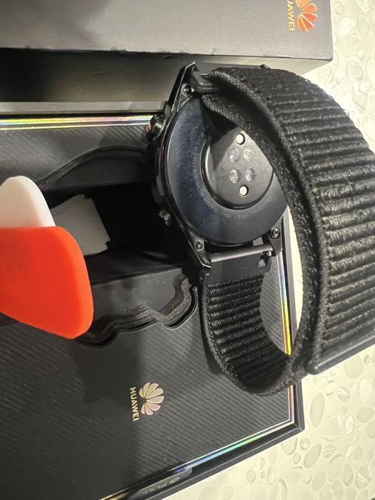 Huawei watch gt2 часовник смарт