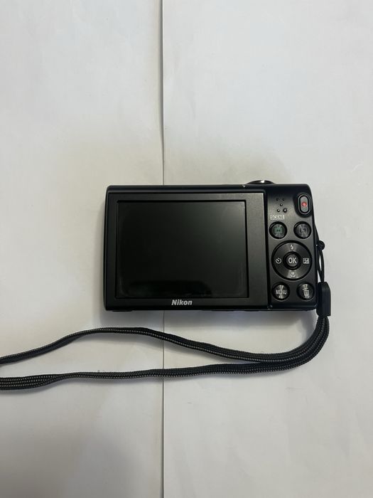 Nikon Coolpix 5100 5x optic zoom 12 mPx, afisare data si ora poze