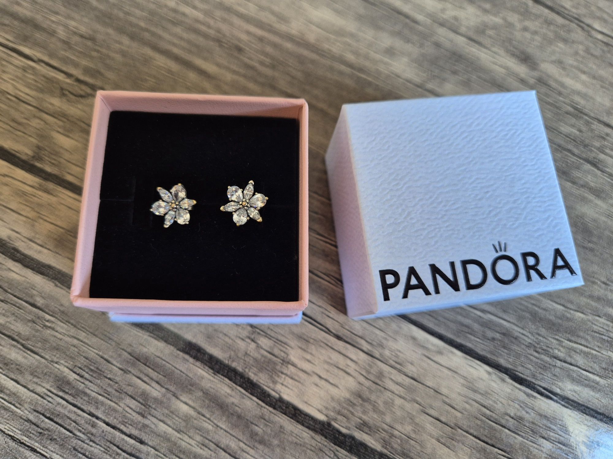 Обеци Pandora цвете НОВИ