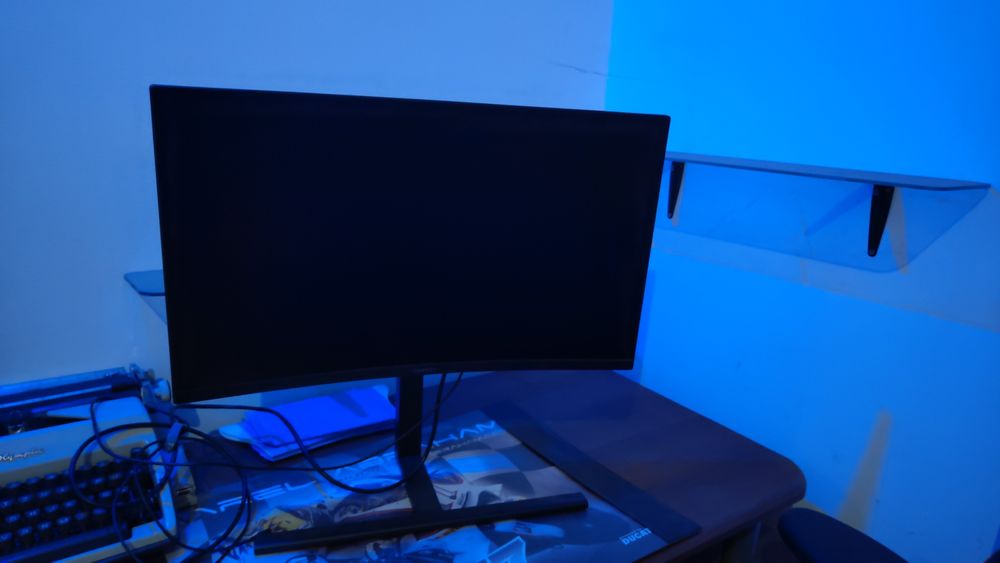 Monitor Huawei pt gaming, curbat