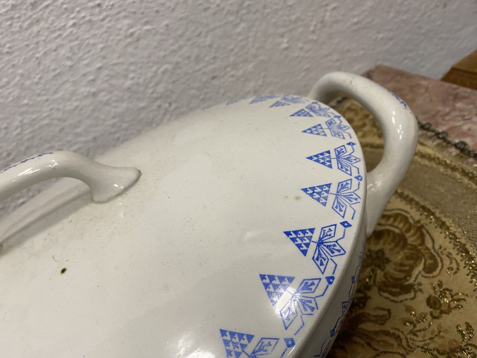 Стар френски супник от порцелан