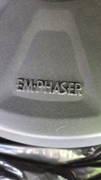 Subwoofer auto amplificat JBL.,BASSPRO HUB 400 W.,