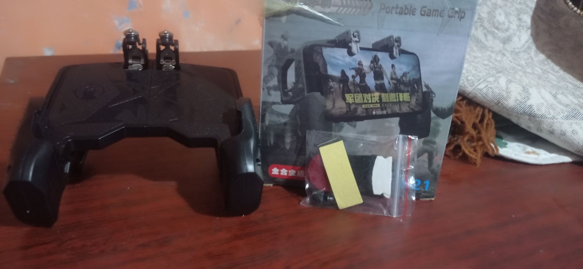Игрушка для телефона