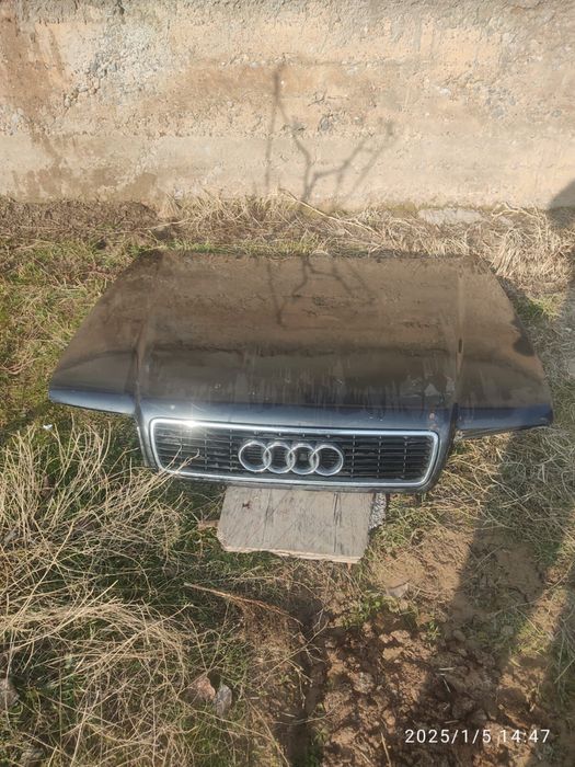 Капот на Ауди В4