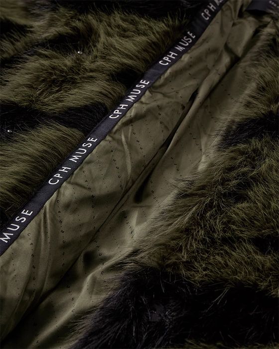 Пухено дамско палто CPH Muse