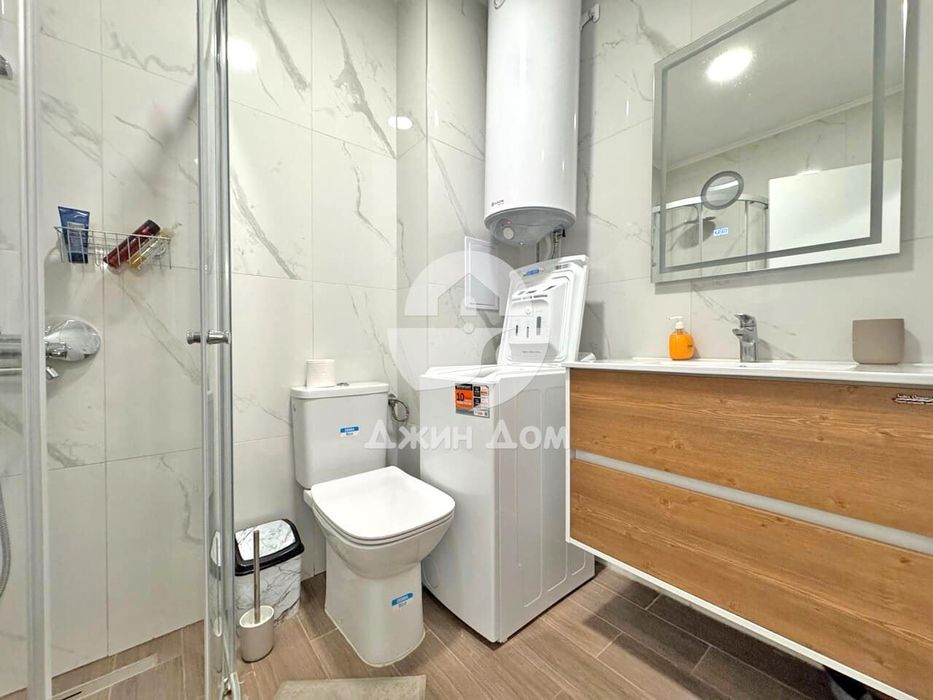 Стилен двустаен апартамент с ГЛЕДКА ПЛАНИНА в к-с „Доменико“, Сл. бряг