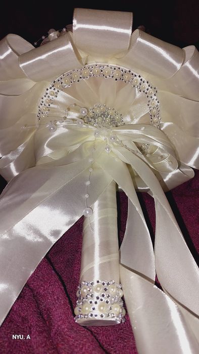 Vând de Black FryDay buchet de la 500 lei la 250 lei