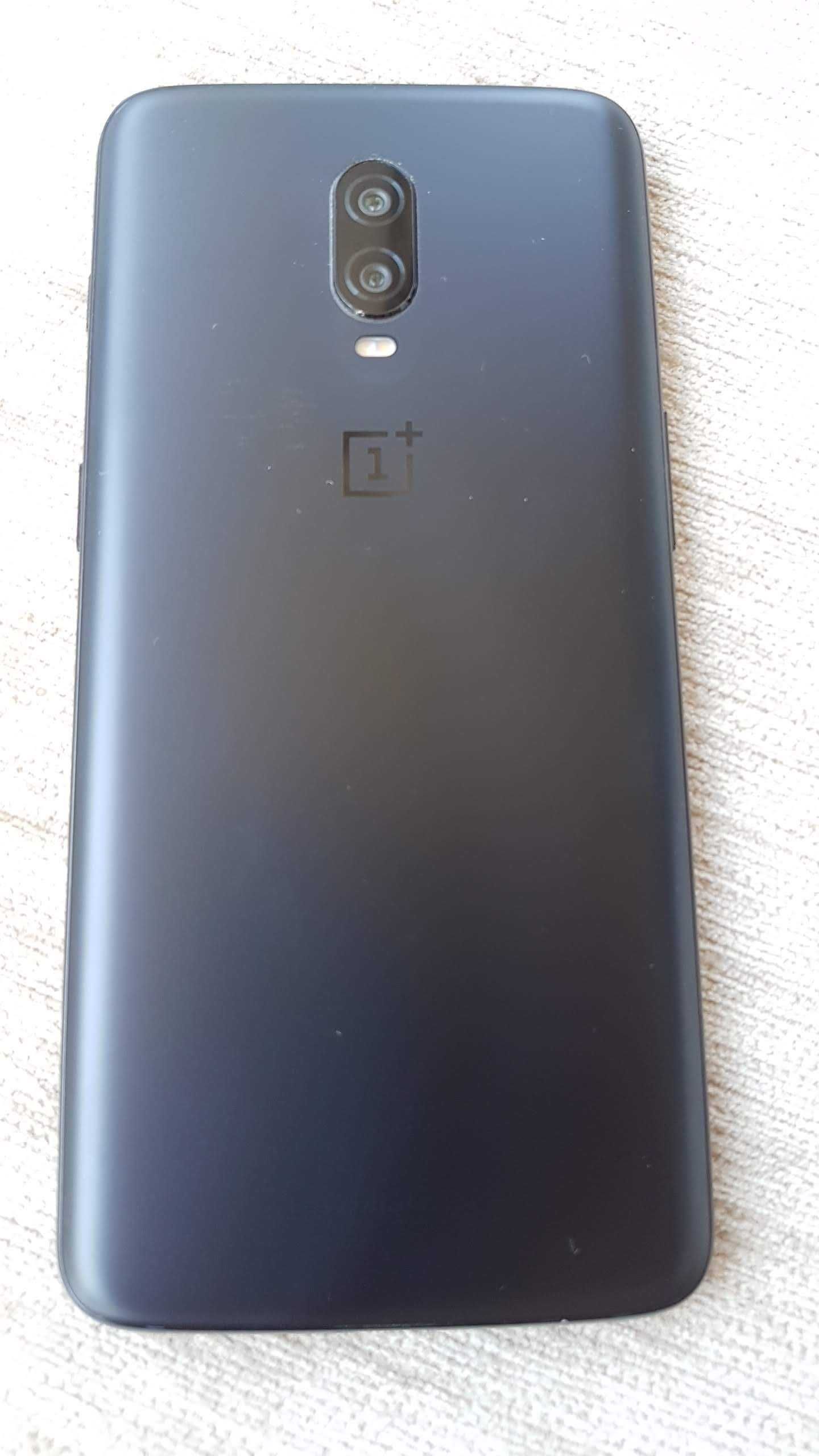 Телефон OnePlus 6T (8GB / 128GB)