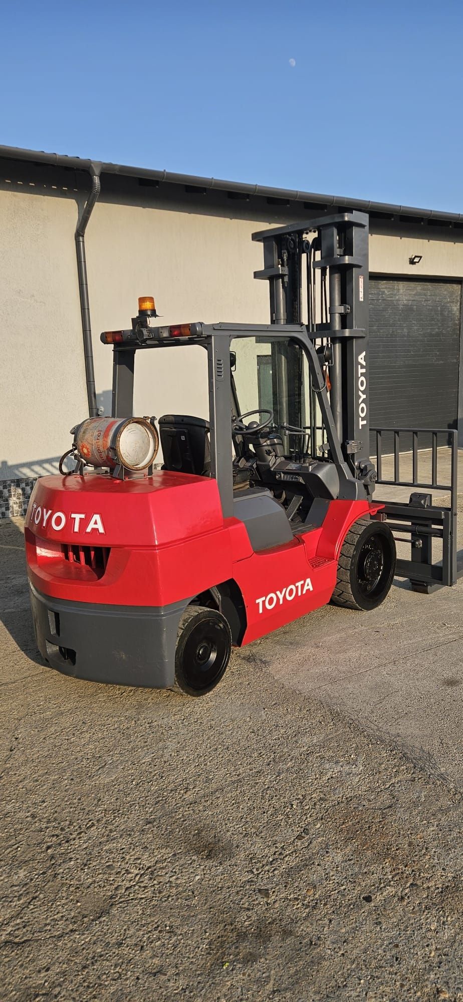 Motostivuitor Stivuitor  TOYOTA GPL