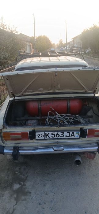 Vaz 2106 sotiladi. SROCHNO jiguli 06