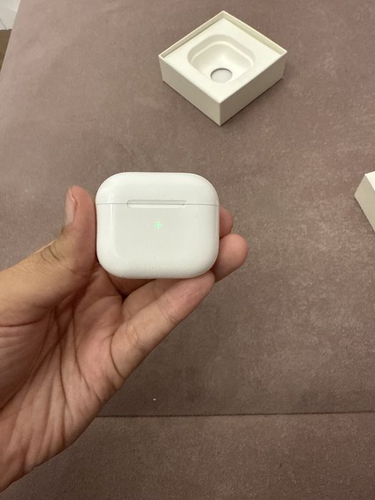 Airpods 3, почти новые, пользовались пару раз