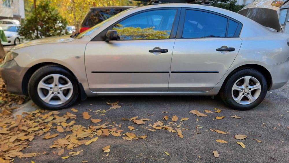 Мазда 3 2008 фейслифт, газов инжекцион BRC, лети джанти, зимни и летни