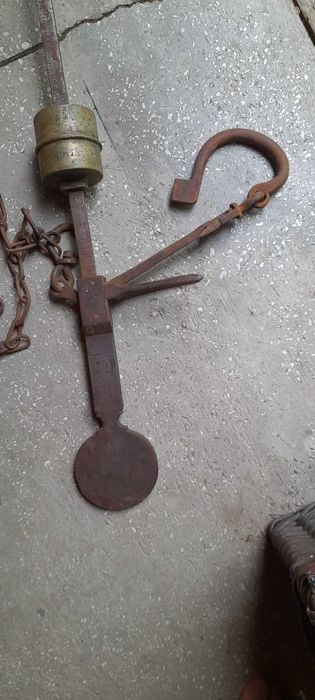 Vechi cântar macelaresc 120 kg pansonat E. Constantinescu Galați