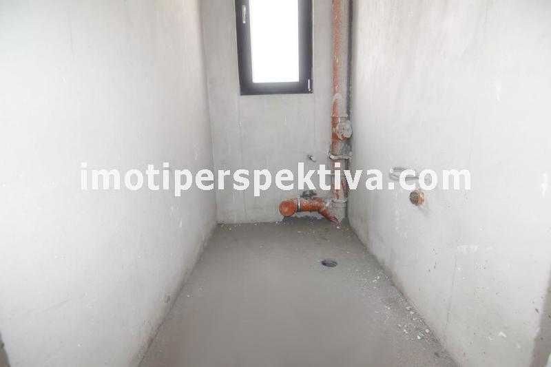 Продава се Тристаен апартамент в Пловдив, Остромила - 114 кв.м за 1159 €/кв.м - Снимка #6