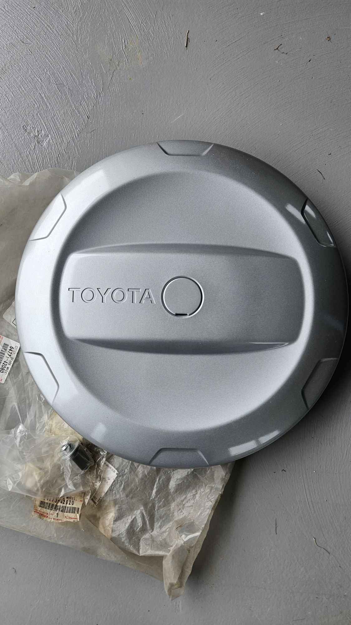Capac roata de rezerva Rav4 Mk2 Original nou