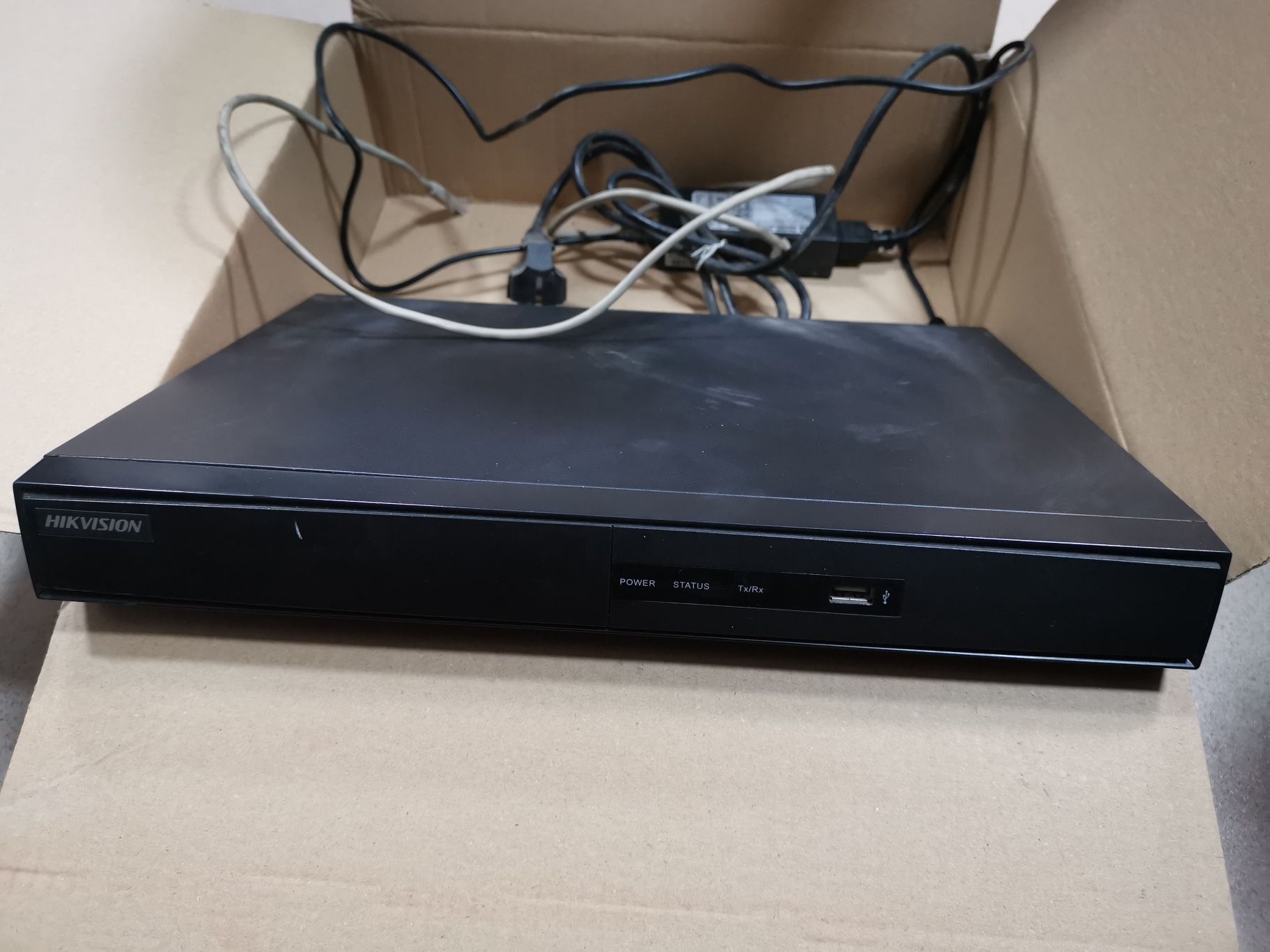 DVR Hikvison DS-7216HGHI 16+2