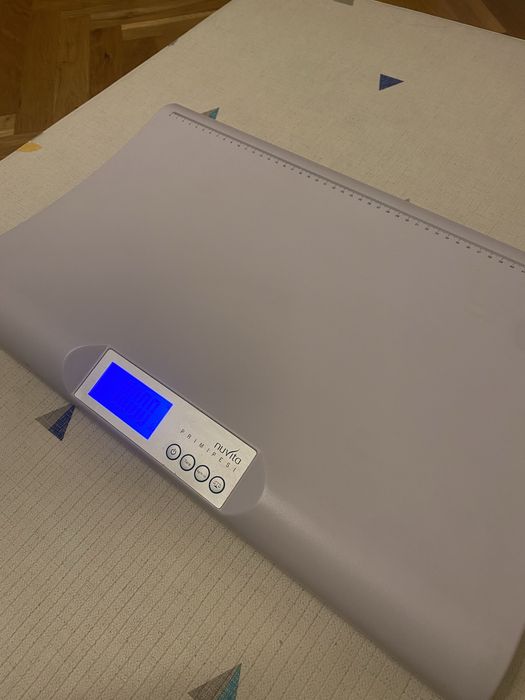 Дигитален бебешки кантар везна nuvita