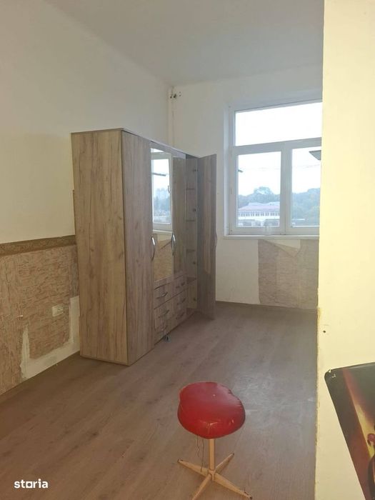 De vanzare garsoniera etajul 2 Pret 16.500