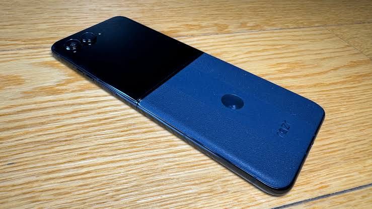 Motorola RAZR 50 ULTRA • 512 GB • 12 GB RAM • ca NOU • Garantie