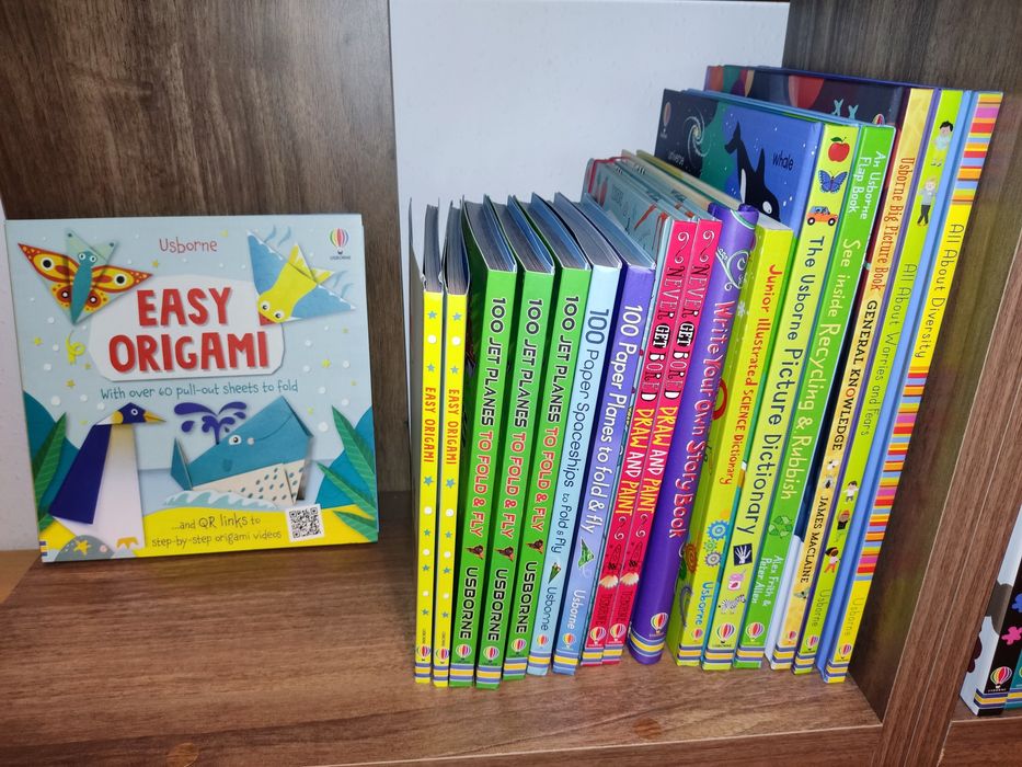 Vând carti interactive Usborne (cu muzica, lumini etc)