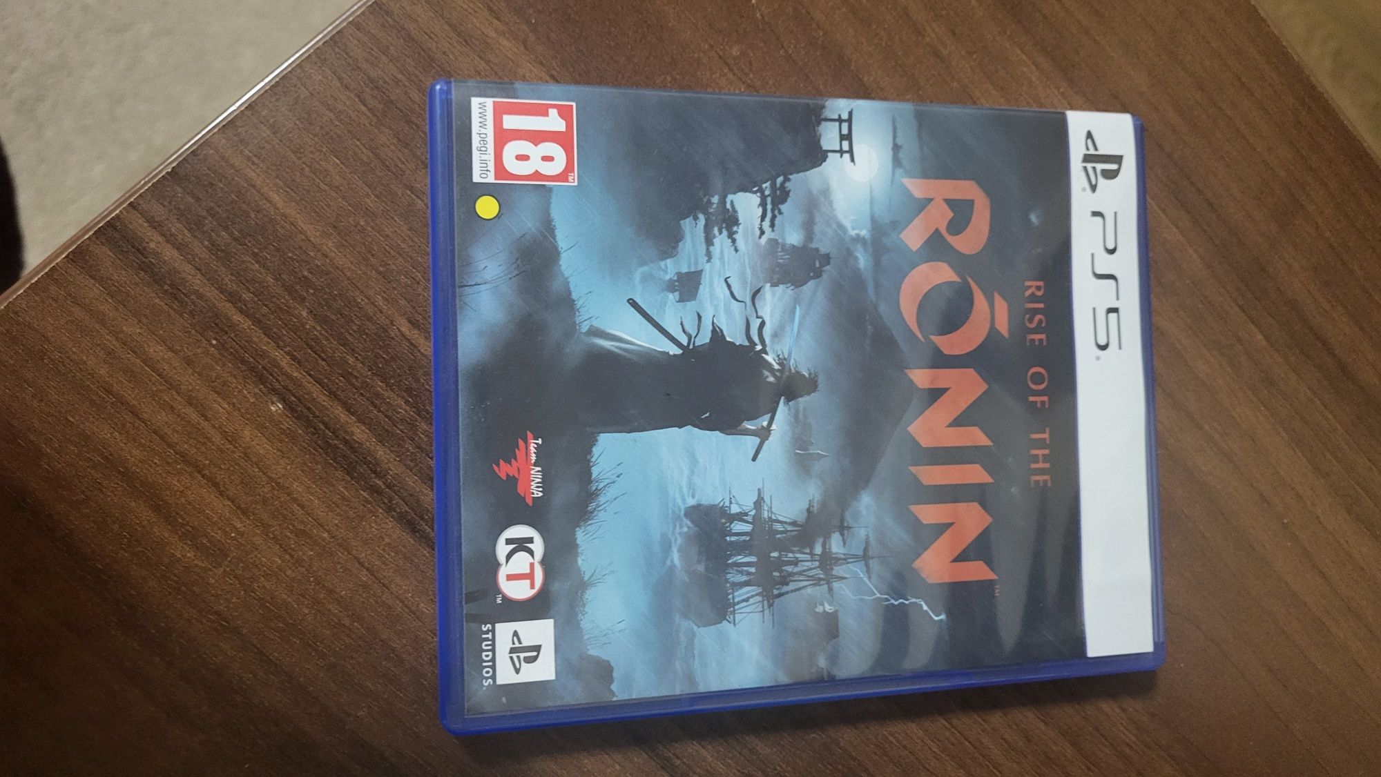 vând joc  Ronin  ps5