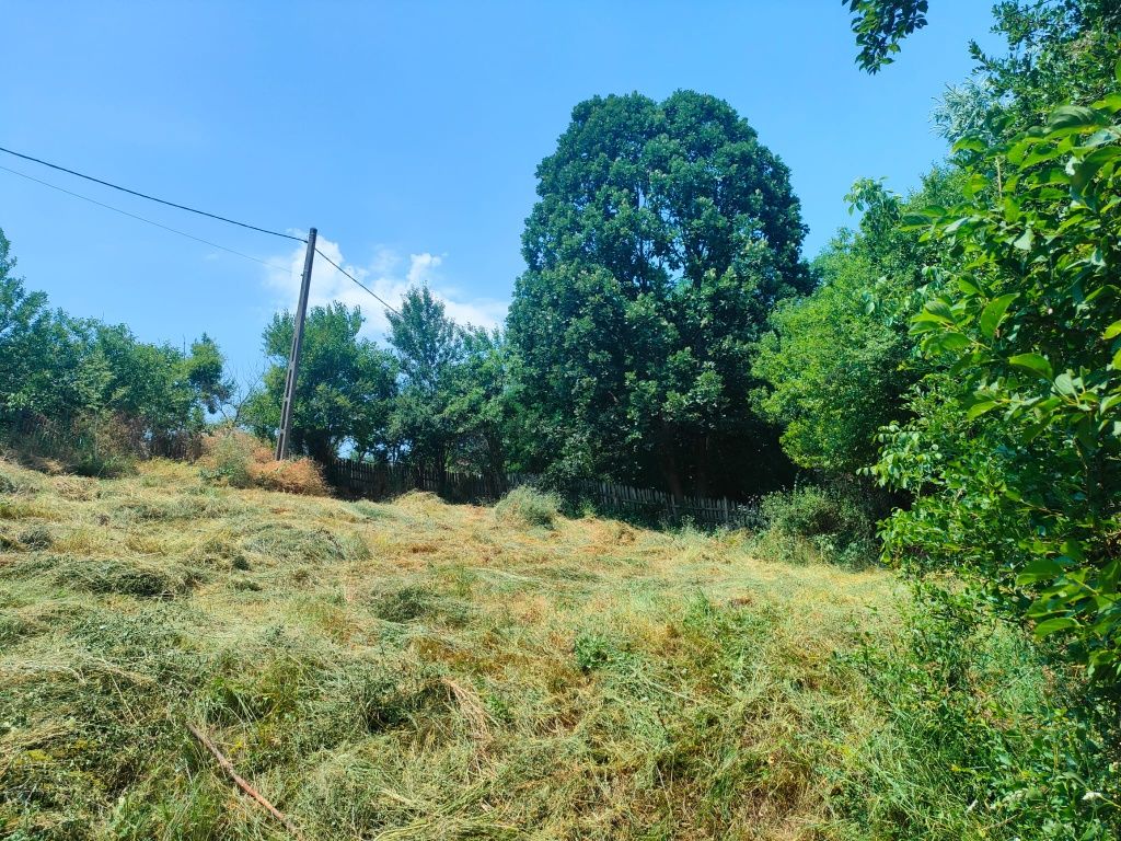 Vând 760mp teren intravilan Horezu