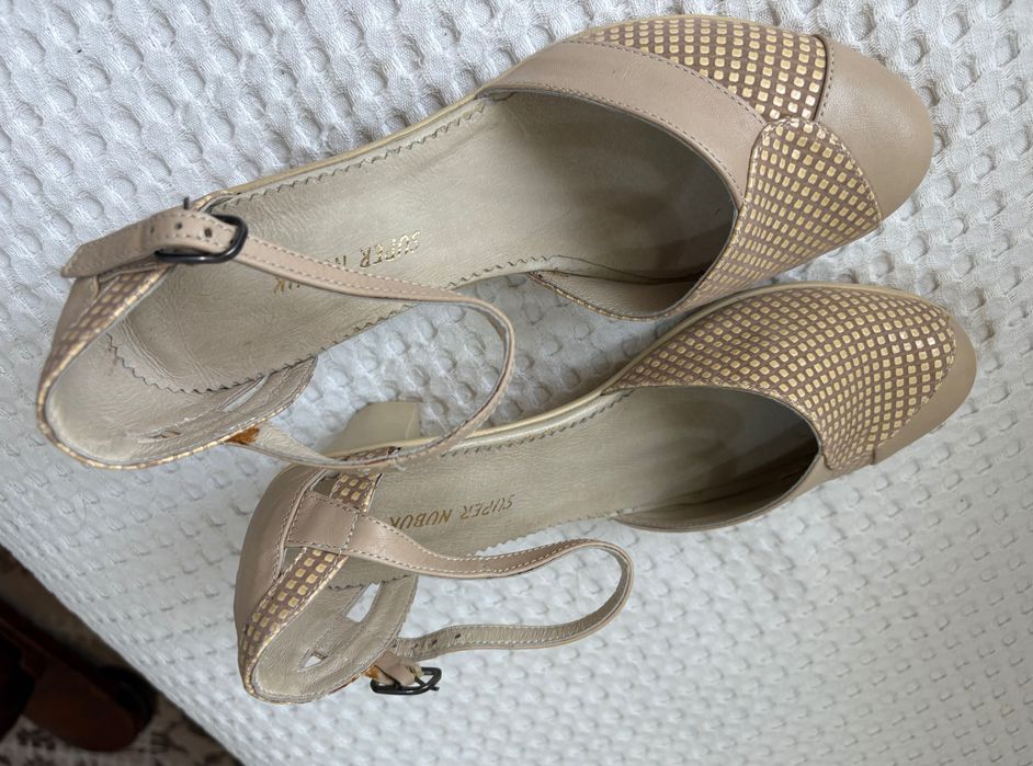 Дамски обувки пролетни