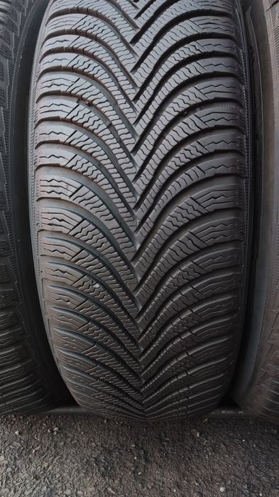 4бр. зимни гуми 215/65/17  Michelin Alpin 5
dot22
7 3мм
Много добро съ