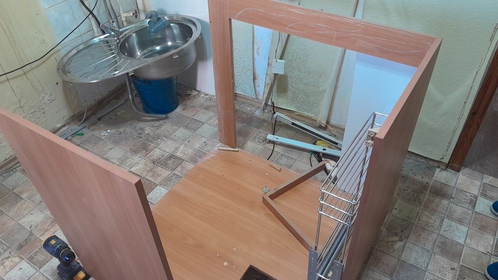 Ремонт мебели. Выезд на дом. Ремонт дивана. Ремонт шкафа купе