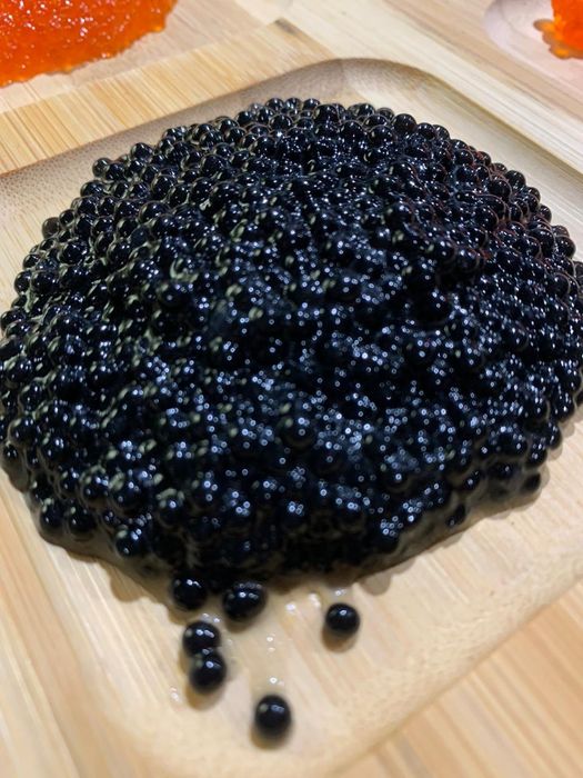 Продам икру красную и чёрную