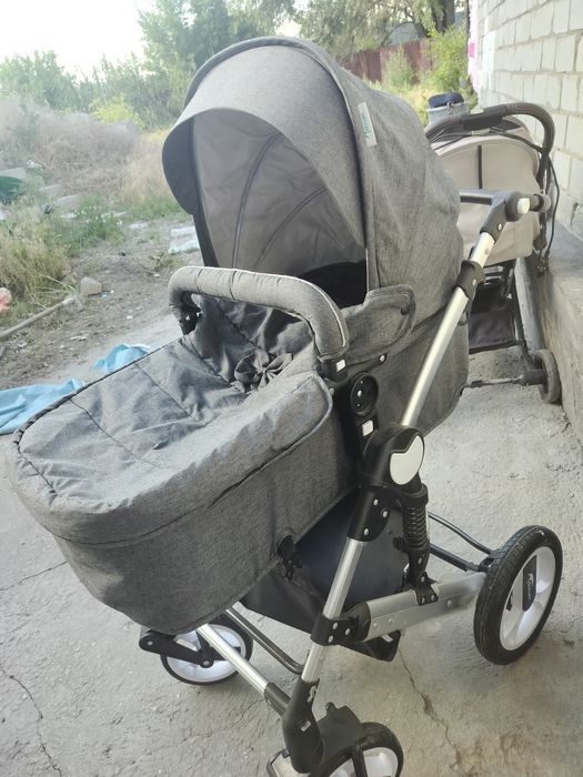 Детское коляска в идиялном состояни