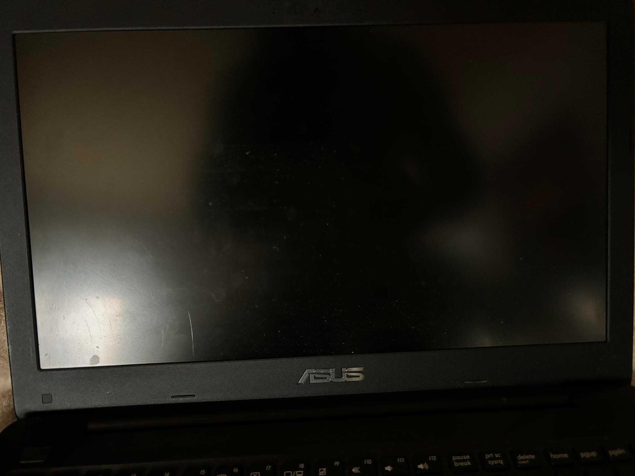 Лаптоп ASUS K556U
