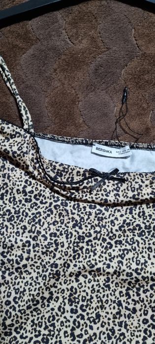 Topuri fete xs si fusta