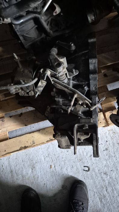 Cutie viteze hyndai santa fe 4x4